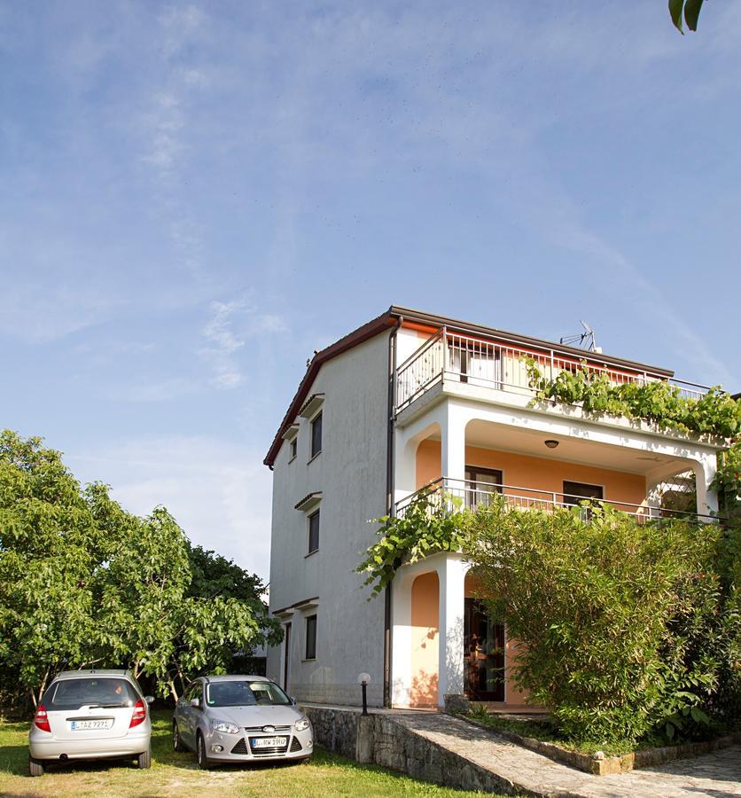 Apartments Coki Funtana Exterior photo